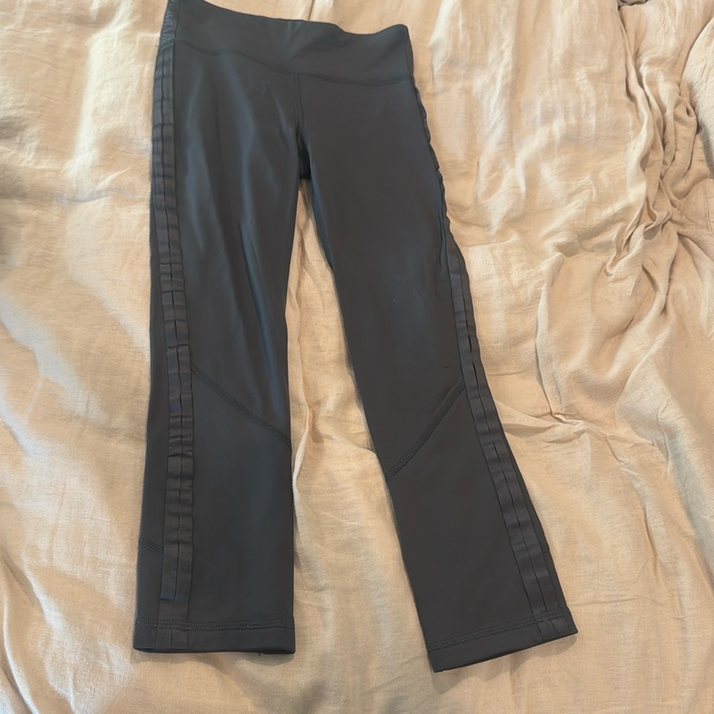 Ivivva lululemon size 12 girls leggings grey gray